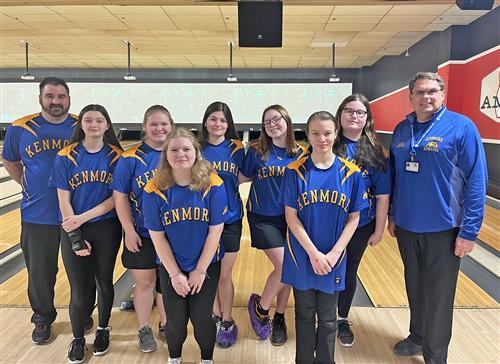 kenmore east bowling team poses for a picture
